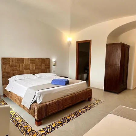 Cedrino Hotel 3*