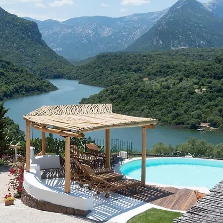 Cedrino Hotel