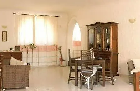 Ξενοδοχείο Cedrino 3*
